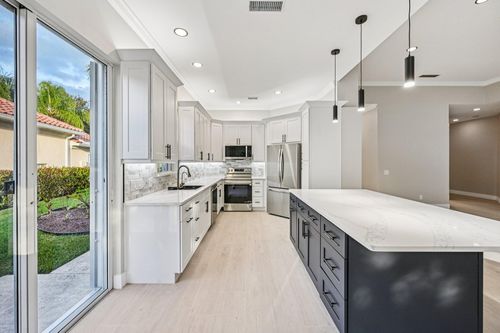 8774 Se Retreat Dr, Hobe Sound, FL, 33455-8901 | Card Image