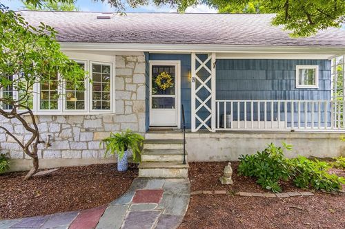 4 Murdoch Rd, Natick, MA, 01760-3605 | Card Image