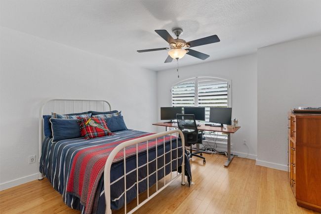 10933 Beachmont Ln, House other with 5 bedrooms, 3 bathrooms and 2 parking in Austin TX | Image 20