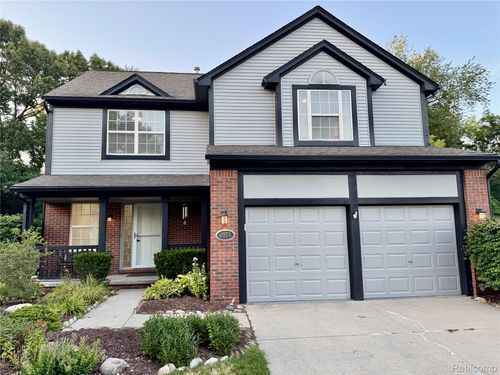 6054 Cheshire Park Dr, Clarkston, MI, 48346-4814 | Card Image
