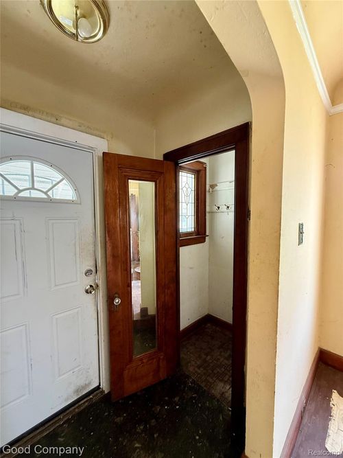 12761 Corbett St, Detroit, MI, 48213-1807 | Card Image