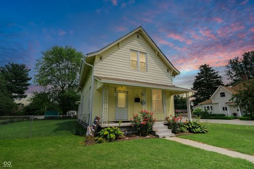 325 Market St, Thorntown, IN, 46071-1315 | Card Image