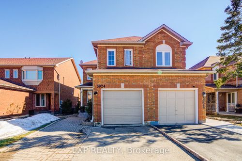3824 Allcroft Rd, Mississauga, ON, L5N6V6 | Card Image
