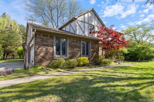 4824 Quarton Rd, Bloomfield Hills, MI, 48302-2545 | Card Image