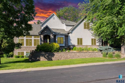 2502 S Big Timber Pl, Sioux Falls, SD, 57105-5159 | Card Image