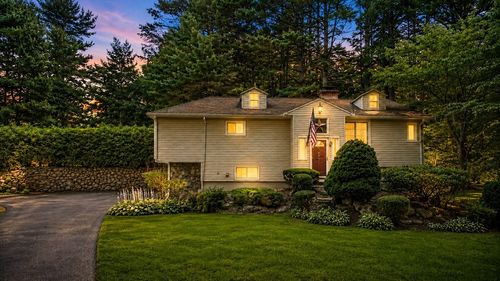 137 Wilson St, Spencer, MA, 01562 | Card Image