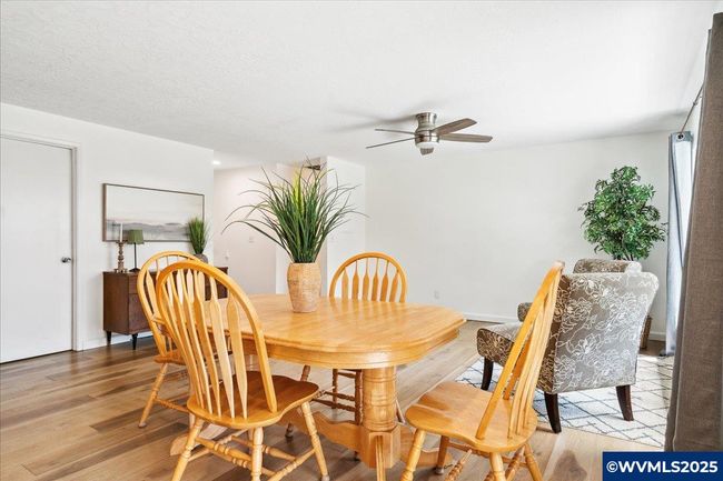210 Silver Loop, House other with 3 bedrooms, 2 bathrooms and 2 parking in Silverton OR | Image 5