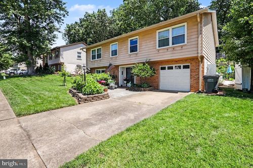 3931 Forge Dr, WOODBRIDGE, VA, 22193-2213 | Card Image