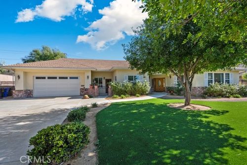  El Camino Drive, San Bernardino, CA, 92404 | Card Image