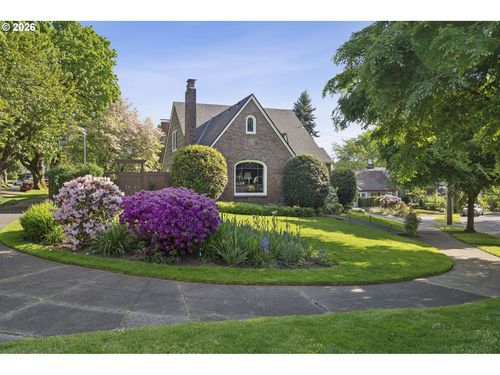 3534 Se Claybourne St, Portland, OR, 97202-8247 | Card Image
