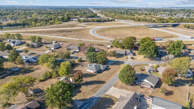 9172 E Oak Ln, House other with 3 bedrooms, 3 bathrooms and null parking in Claremore OK | Image 51