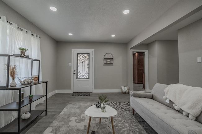 2127 Strawberry Rd, House other with 5 bedrooms, 3 bathrooms and 1 parking in Pasadena TX | Image 4