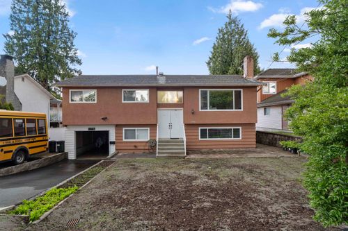 11776 86 Ave, Delta, BC, V4C2X7 | Card Image