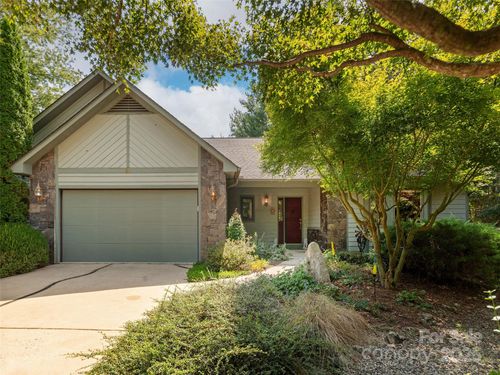 30 Hillcreek Dr, Asheville, NC, 28804-9793 | Card Image