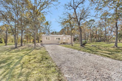 32 E Lake Rd, Huntsville, TX, 77340-8850 | Card Image