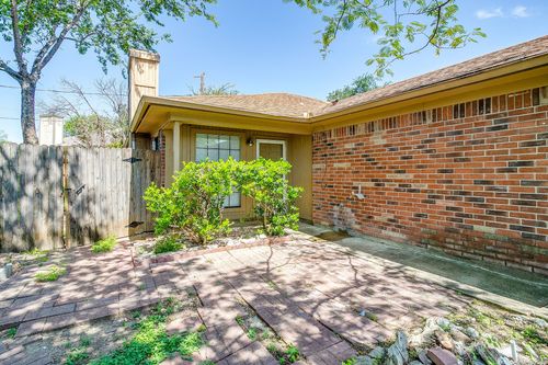 4517 Compass Ct, Fort Worth, TX, 76135-2040 | Card Image