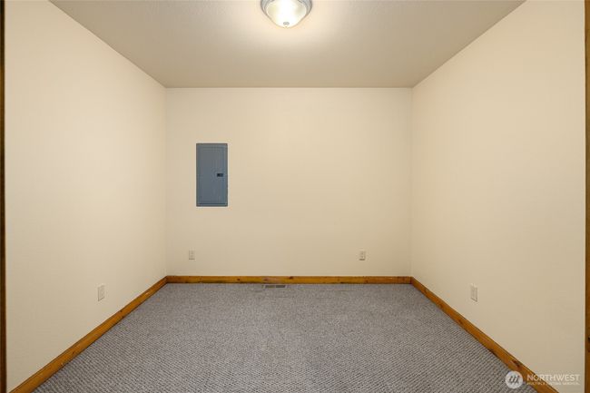 2nd upstairs bedroom | Image 13