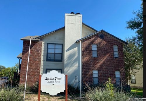 1-806 Station St, Converse, TX, 78109-1341 | Card Image