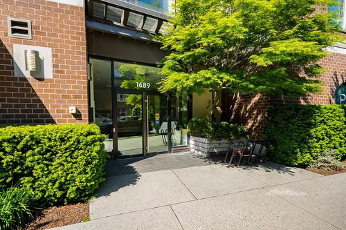 304-1689 E 13th Ave, Vancouver, BC, V5N0A5 | Card Image