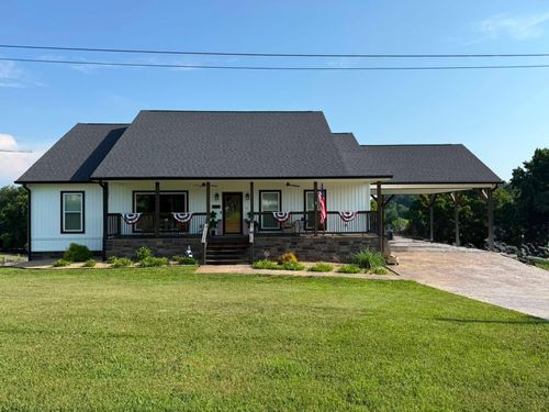 208 Riviera Dr, Newport, TN, 37821-5608 | Card Image