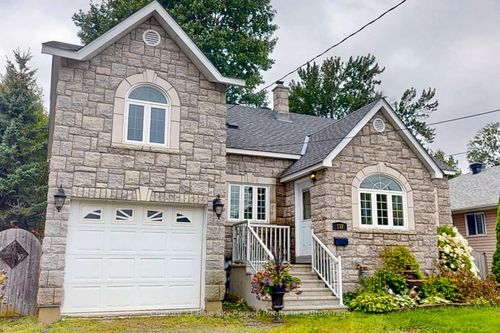 137 Whitney Ave, North Bay, ON, P1A1Y7 | Card Image