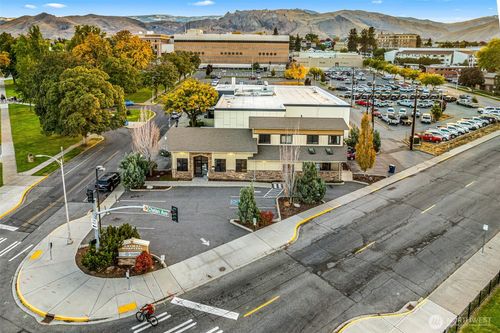 10 N Chelan Ave, Wenatchee, WA, 98801-2220 | Card Image