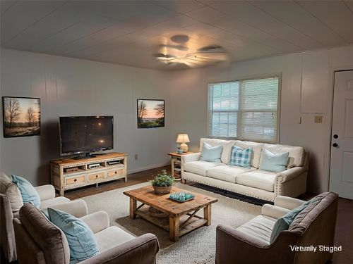 7062 Winburn Dr, Greenwood, LA, 71033-3218 | Card Image