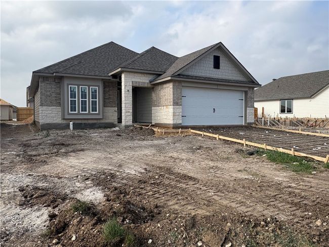 11405 Celestial Ct, House other with 3 bedrooms, 2 bathrooms and 2 parking in Lorena TX | Image 8