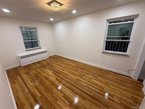 3fl-4622 59th St, Woodside, NY, 11377-5536 | Card Image