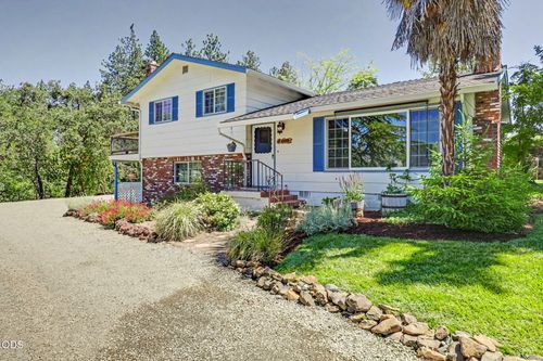 7355 Wagner Creek Rd, Talent, OR, 97540-7828 | Card Image