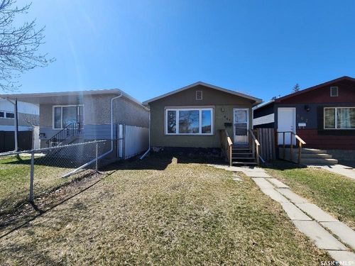 664 Retallack St, Regina, SK, S4T2G4 | Card Image