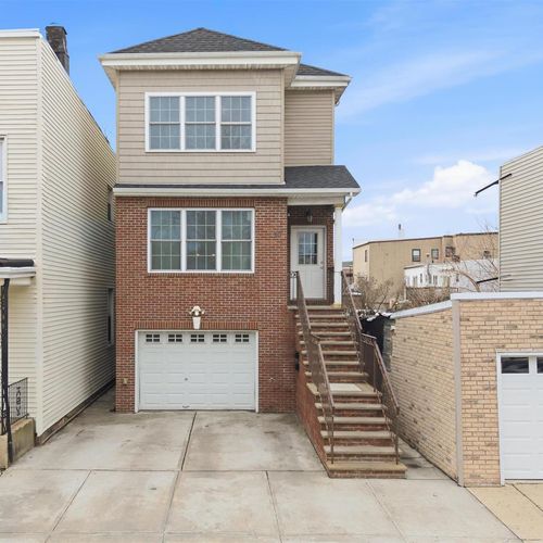 10 Mechanic St, Bayonne, NJ, 07002-4514 | Card Image