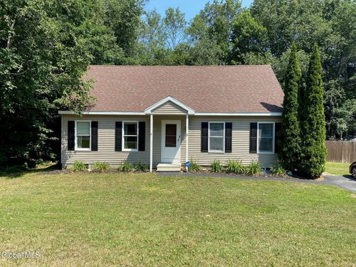 10 Mockingbird Ln, Queensbury, NY, 12804-9541 | Card Image