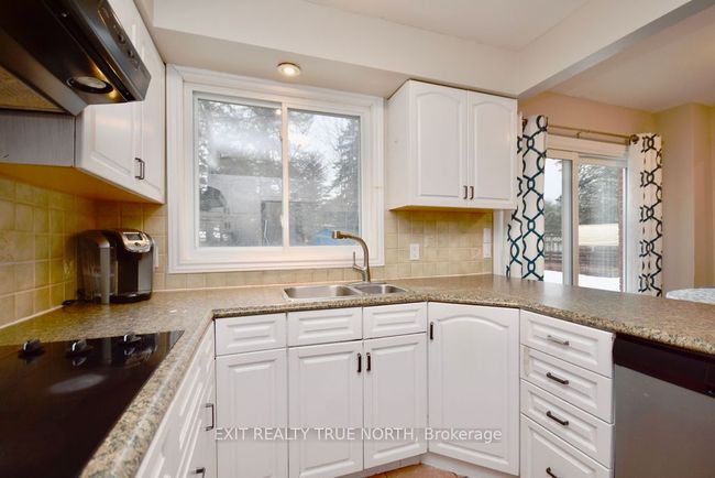 66 Willow Landing Rd, House other with 4 bedrooms, 3 bathrooms and 6 parking in Midhurst ON | Image 13