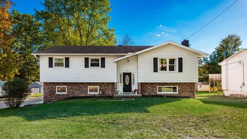 162 E Newman St, Zanesville, OH, 43701-1972 | Card Image