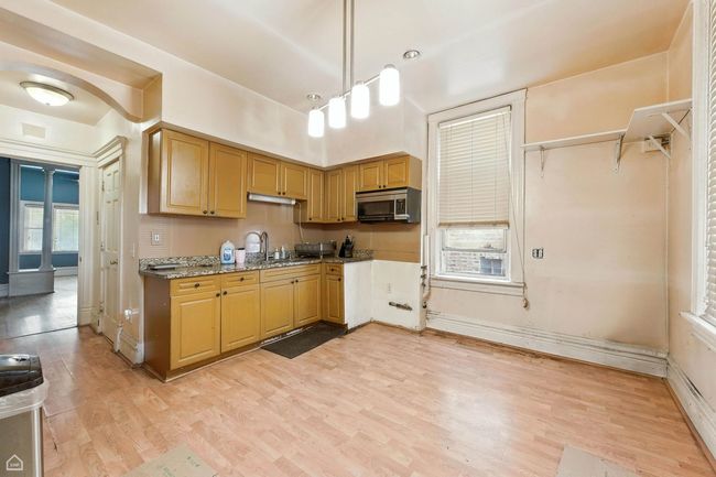 2240 S Avers Ave, Home with 2 bedrooms, 2 bathrooms and 2 parking in Chicago IL | Image 10
