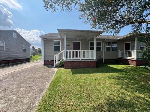 1008 Community St, Arabi, LA, 70032-1520 | Card Image
