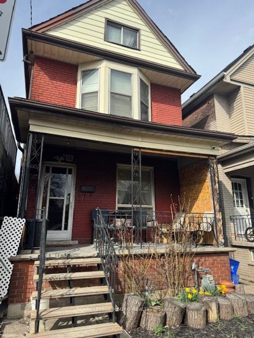 1 Somerset Ave, Hamilton, ON, L8L2L4 | Card Image