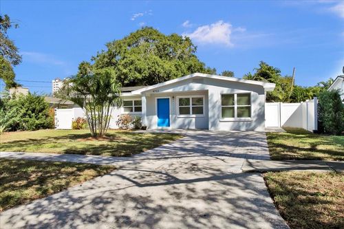 4733 W Iowa Ave, Tampa, FL, 33616-1055 | Card Image