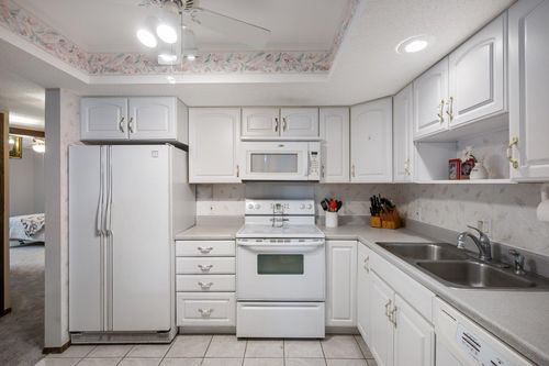 apt-219-4710 58th Ave N, Crystal, MN, 55429-2840 | Card Image