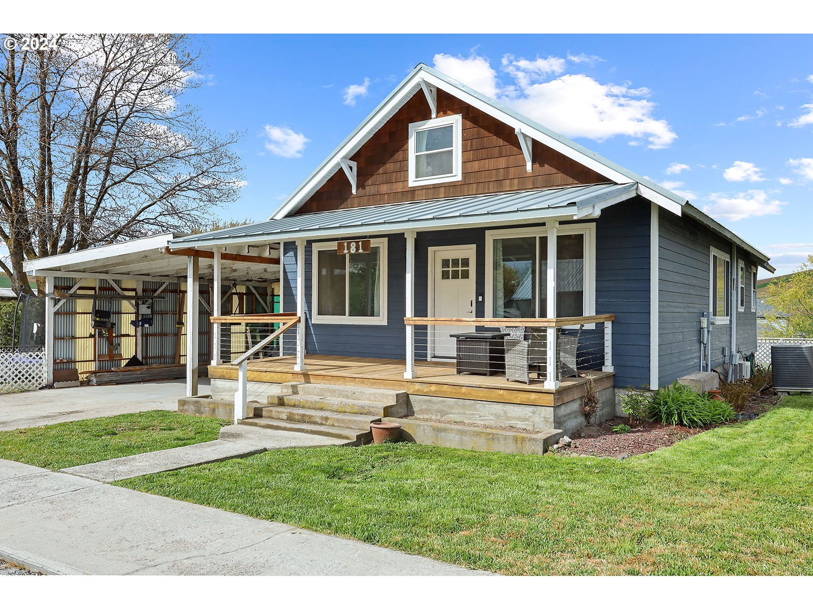 Johnston St, Dufur, OR 97021