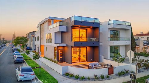203 Indianapolis Ave, Huntington Beach, CA, 92648-4322 | Card Image