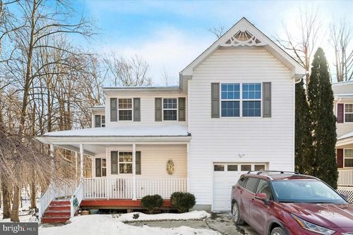 32 Victory Way, UPPER CHICHESTER, PA, 19061-2470 | Card Image