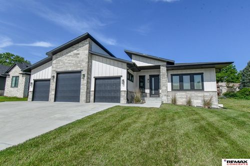 921 S 88th St, Lincoln, NE, 68520-1520 | Card Image