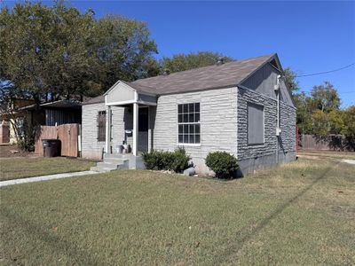 View of front of house featuring a front lawn | Image 2