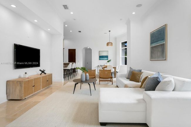5837 Sw 102 Nd St, House other with 6 bedrooms, 6 bathrooms and null parking in Pinecrest FL | Image 17