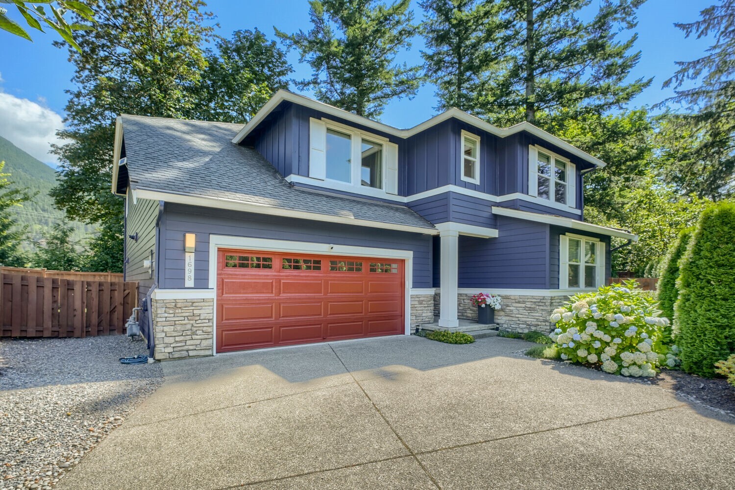 Residential Lease in North Bend 3