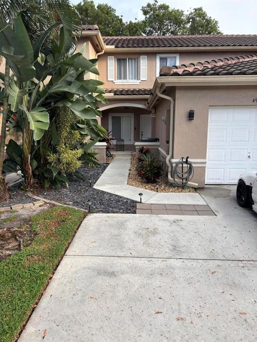 4915 Pinemore Ln, Lake Worth, FL, 33463-6996 | Card Image