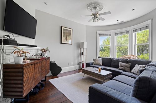 3-194 Emerson St, Boston, MA, 02127-5438 | Card Image