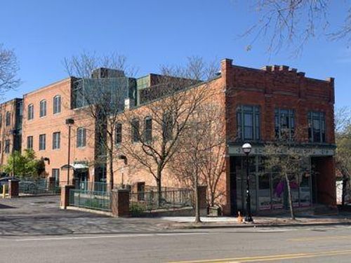 213 Liberty St, Ann Arbor, MI, 48104-1398 | Card Image